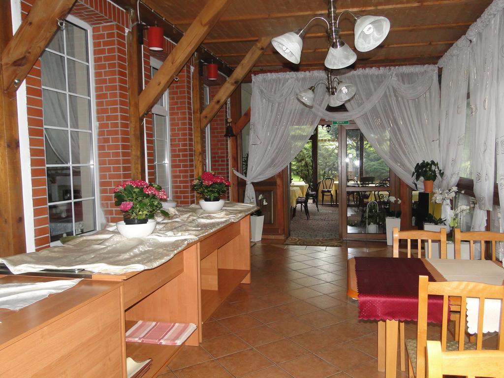 Dworek Familijny Kolobrzeg Bagian luar foto